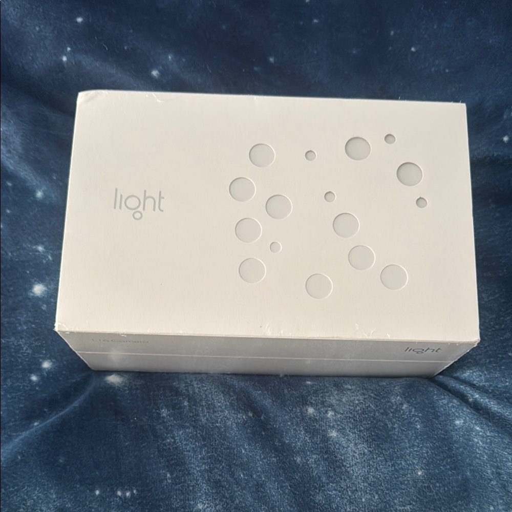 New, Unopened Light L16 - 4K Multi-Lense 52MP Pocket-Sized DSLR-Quality Camera